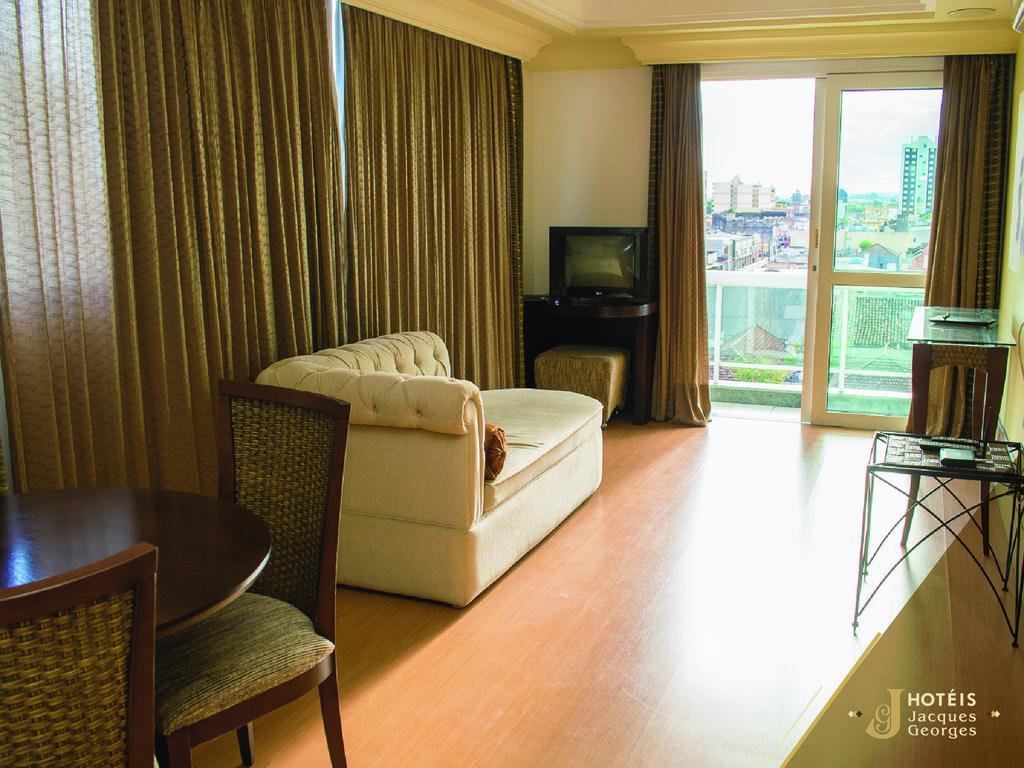 Hotel Jacques Georges Business เปโลตัส ภายนอก รูปภาพ
