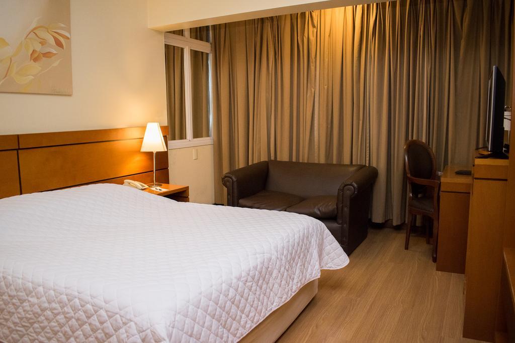 Hotel Jacques Georges Business เปโลตัส ภายนอก รูปภาพ